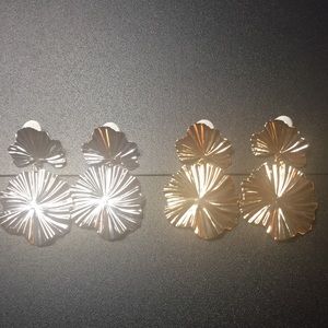 Gold Tone or Silver Tone Earrings